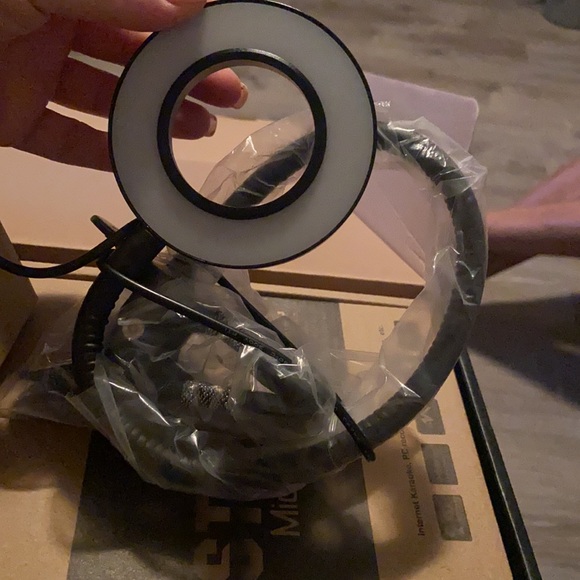 Streaming camera, microphone & ring light - Picture 8 of 8